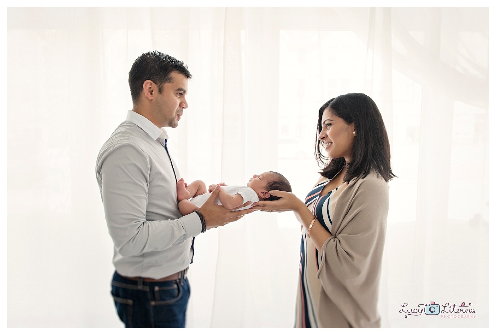 Newborn photographer Markham