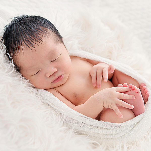 Newborn photography services prices